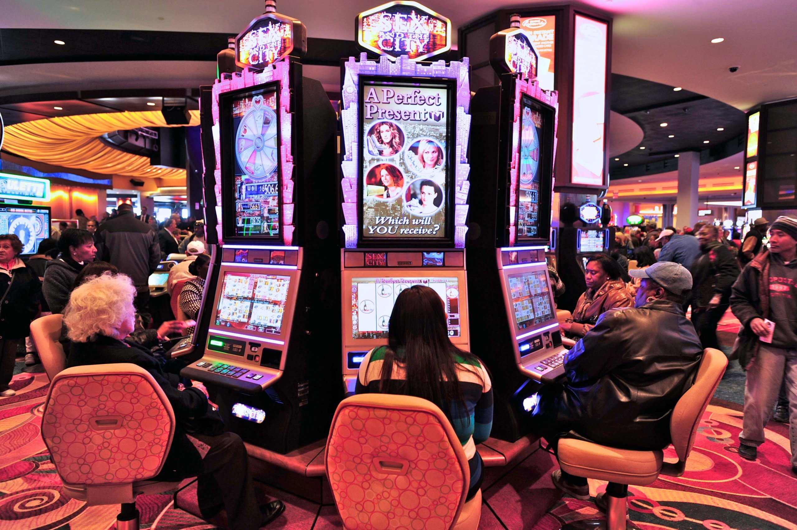 How Do Video Slots Compare to Table Games?